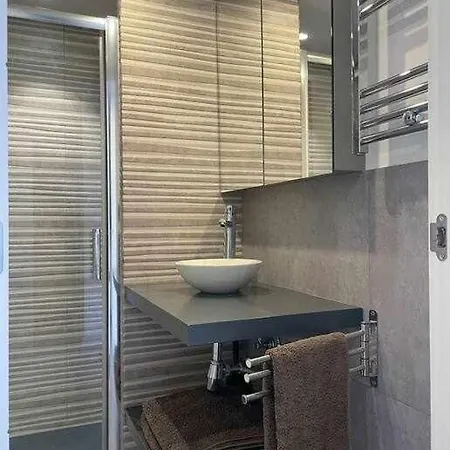 Coloma Piscina Y Parking Hostem Vilanova i la Geltru